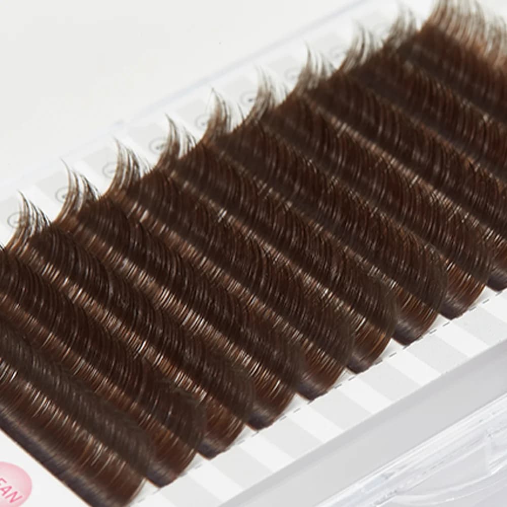 Mørkebrune Easy Bloom volumøyelash extensions